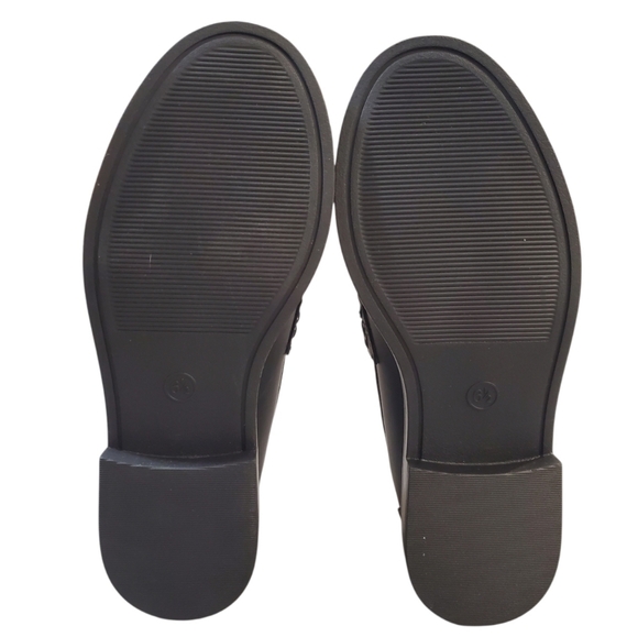 Free Assembly Loafers Womens 6.5 Black White Heart-Embellished Two-Tone Penny - Picture 9 of 11